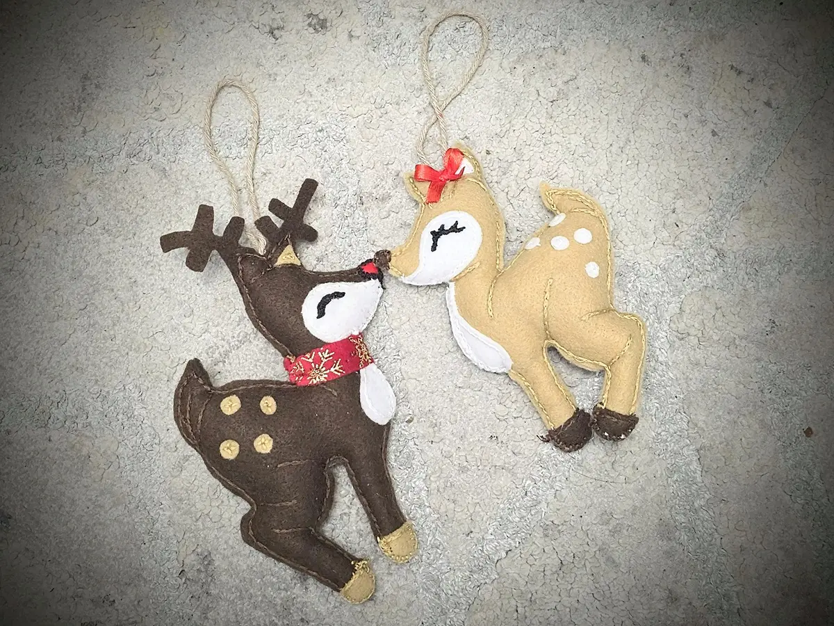 Renifer z filcu - ręcznie robione ozdoby świąteczne, ozdoby na choinkę, rękodzieło premium